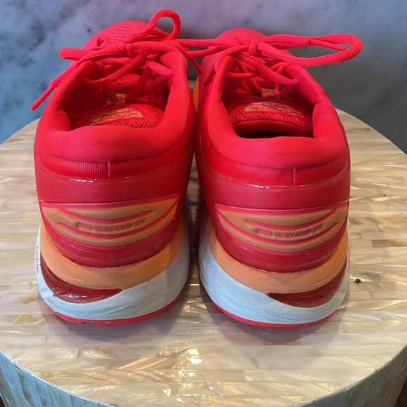 ASICS Gel Hayano 25 - Picture 3 of 9